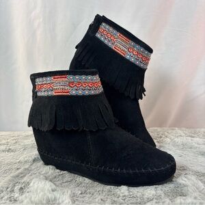 Kim & Zozi Black 100% Leather Suede Boho Fringe Wedge Moccasin Boots Size 6